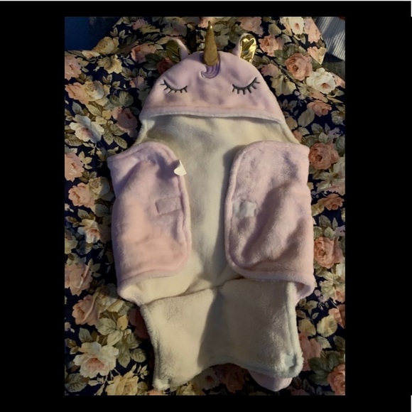 Soft Plush Baby - Unicorn Swaddler/Wrap Blanket - Picture 2 of 2
